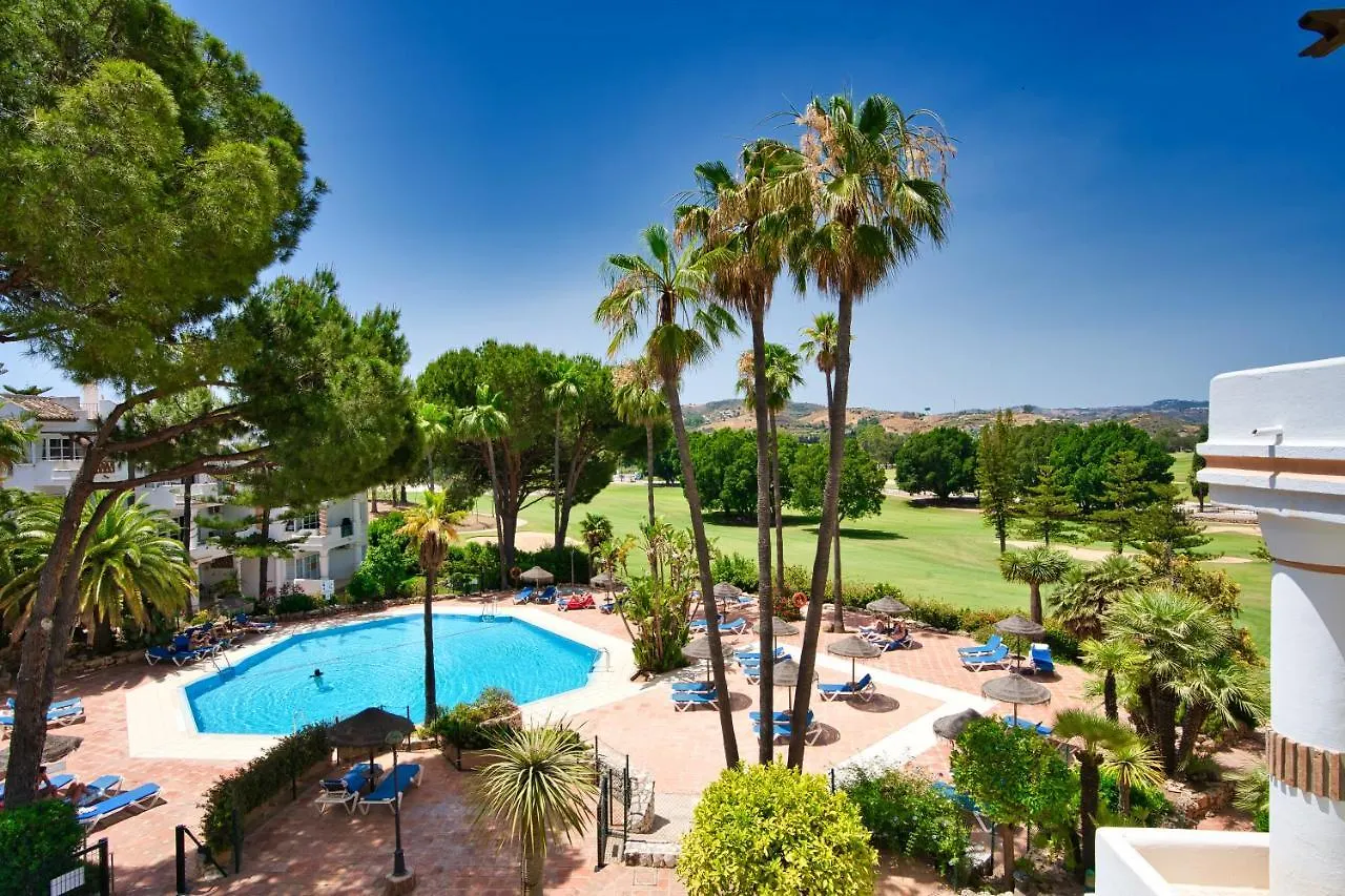 Beautiful 2 Bed Apartment With Pool And Golf Views Malaga Spain