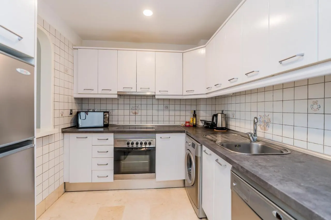 Beautiful 2 Bed Apartment With Pool And Golf Views Malaga 0*,
