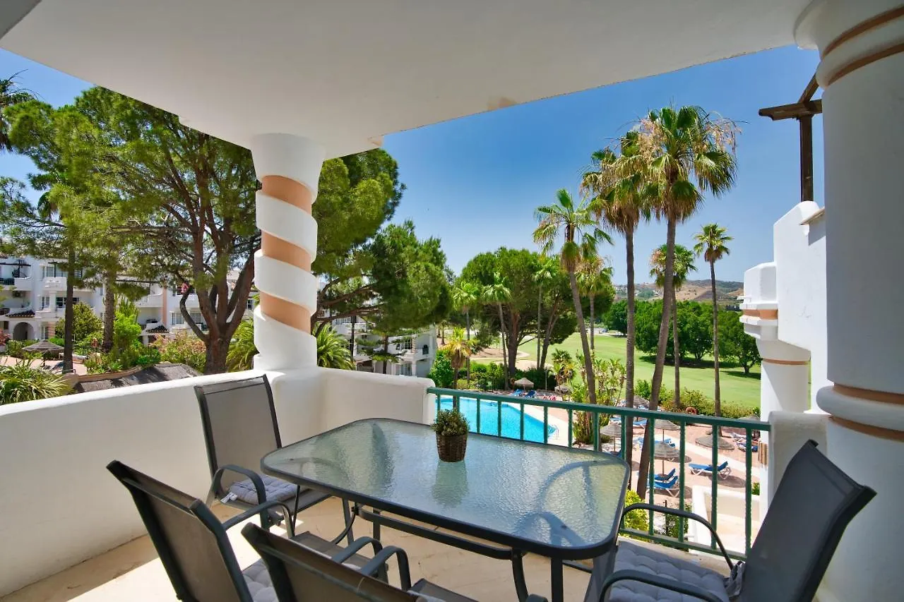 Beautiful 2 Bed Apartment With Pool And Golf Views Malaga Spain