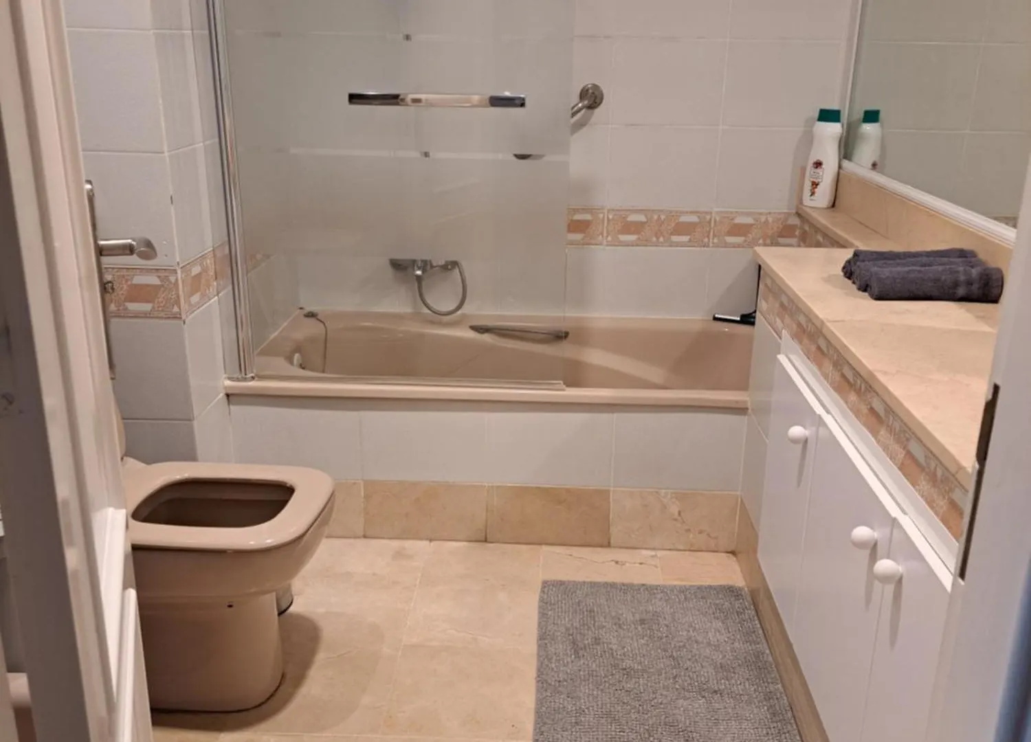 Beautiful 2 Bed Apartment With Pool And Golf Views Malaga Spain