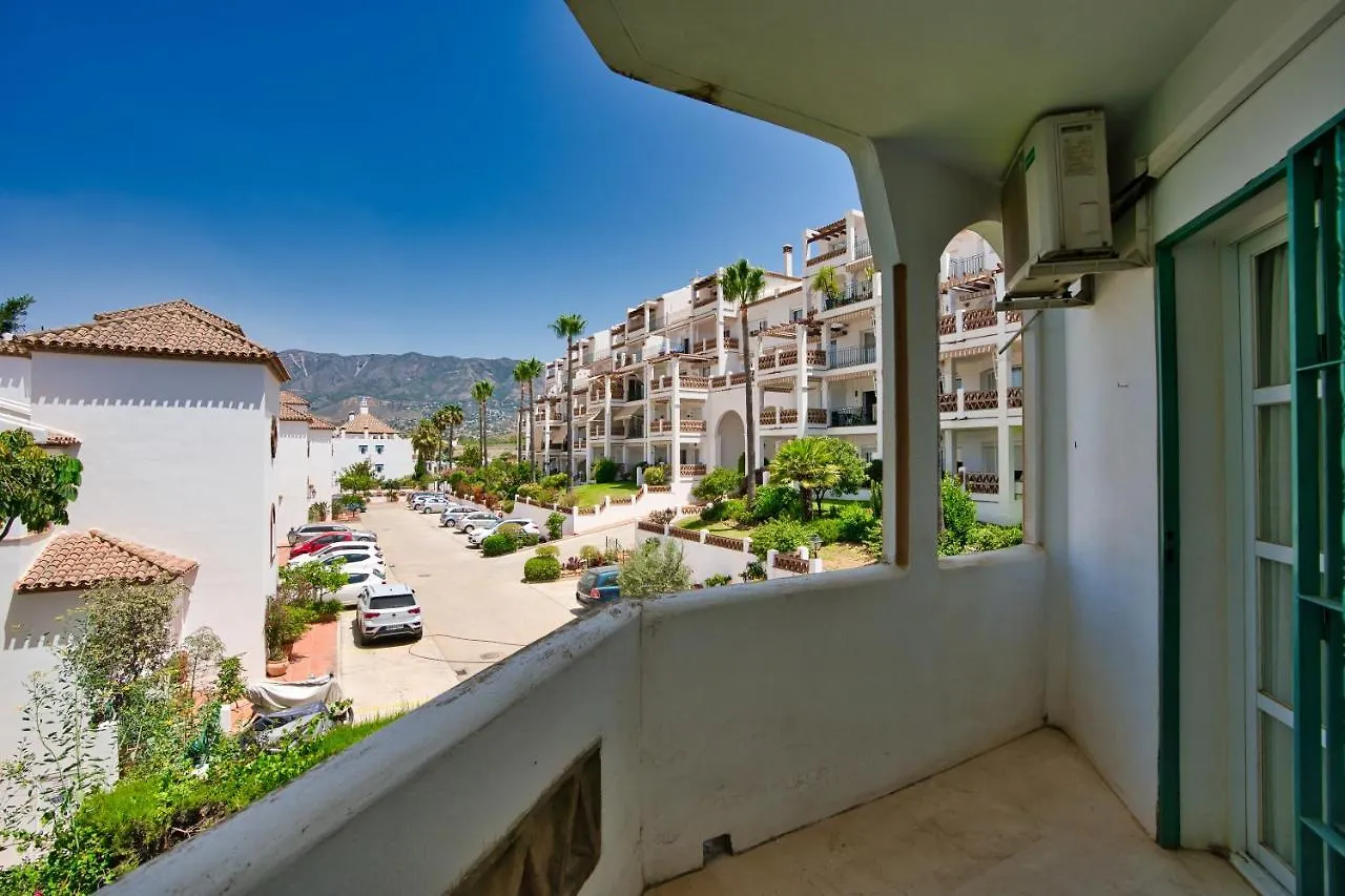 Beautiful 2 Bed Apartment With Pool And Golf Views Màlaga Španělsko