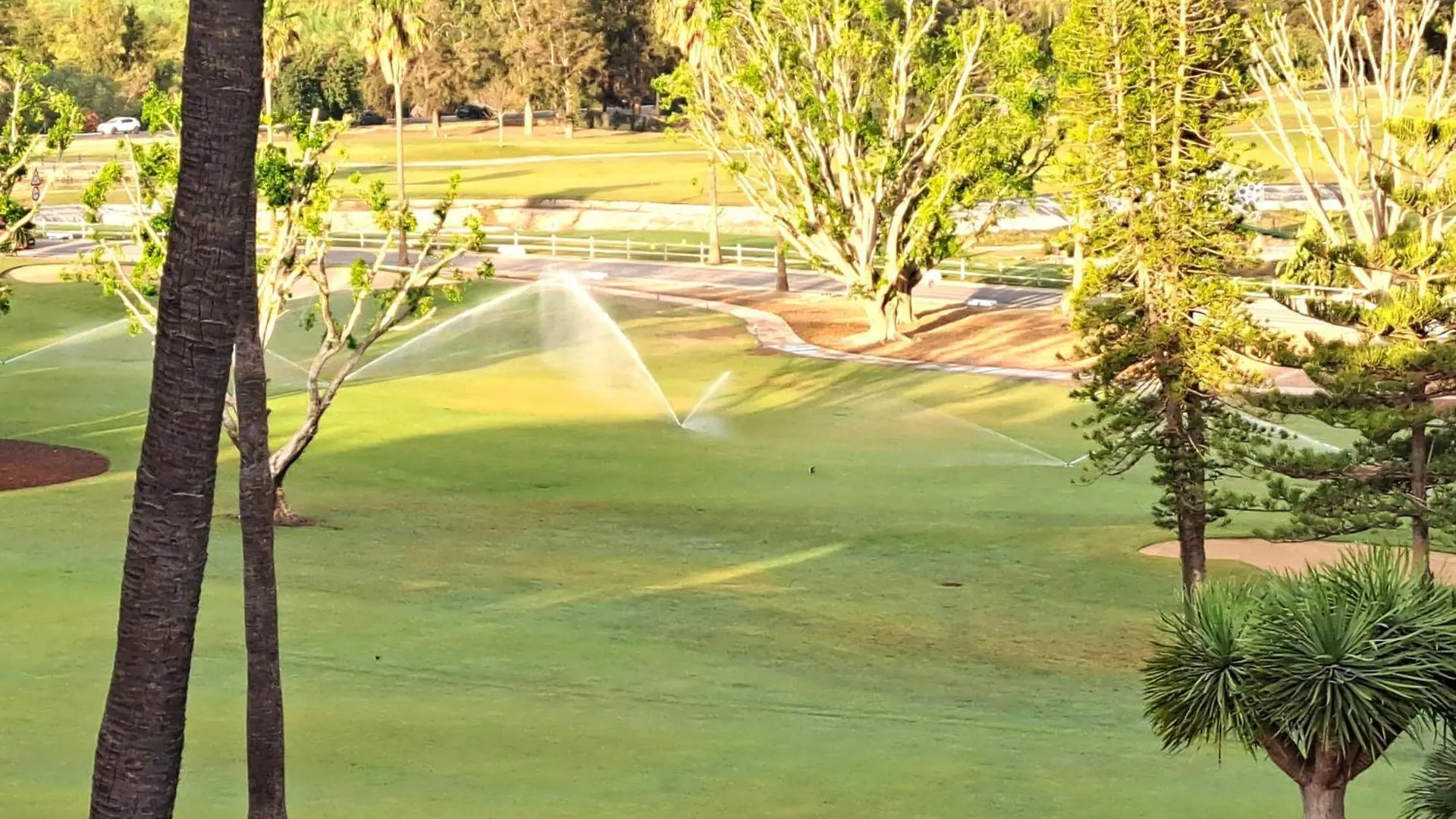 Beautiful 2 Bed Apartment With Pool And Golf Views Màlaga